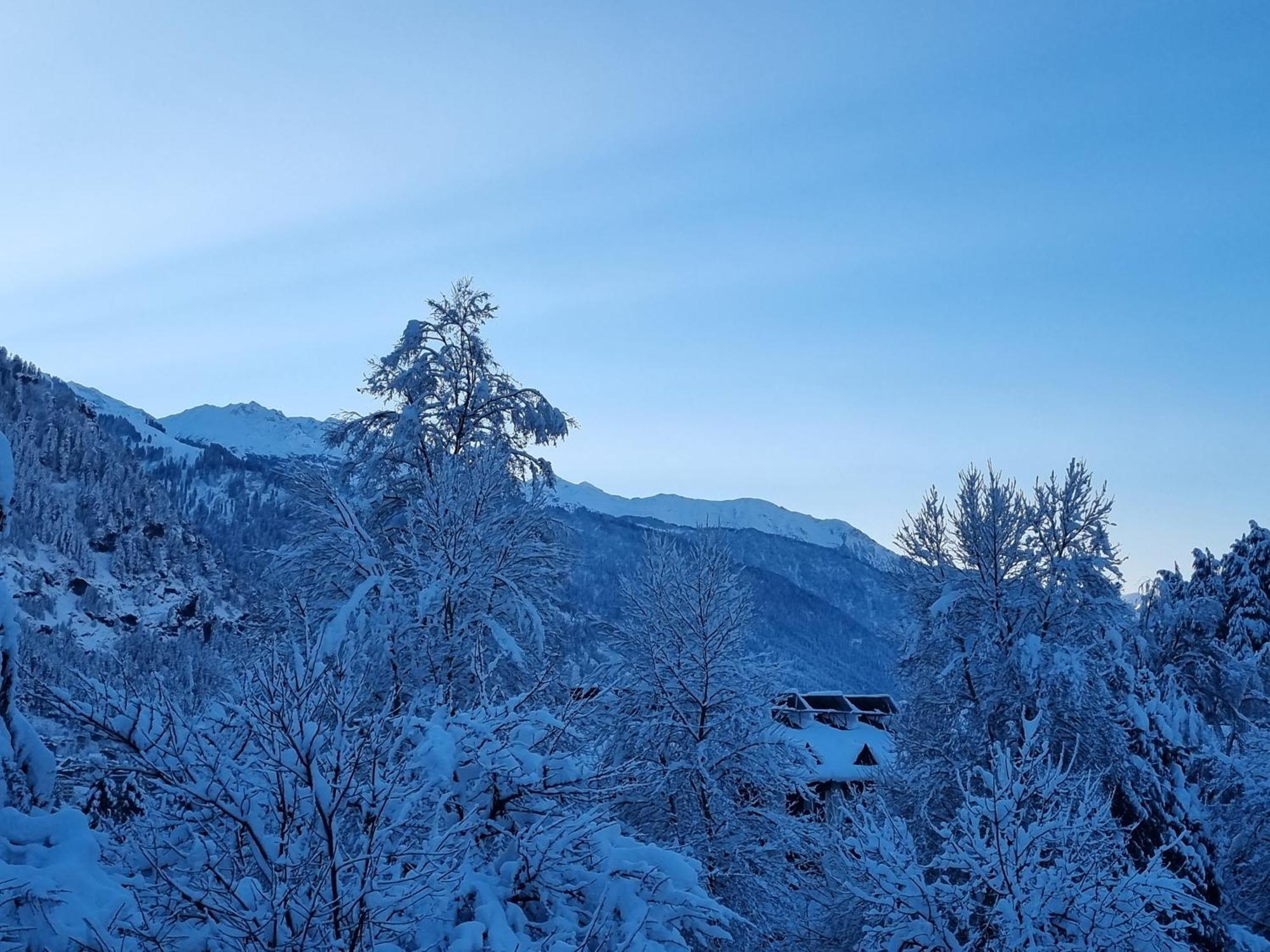Banon Resorts Manāli Exteriör bild