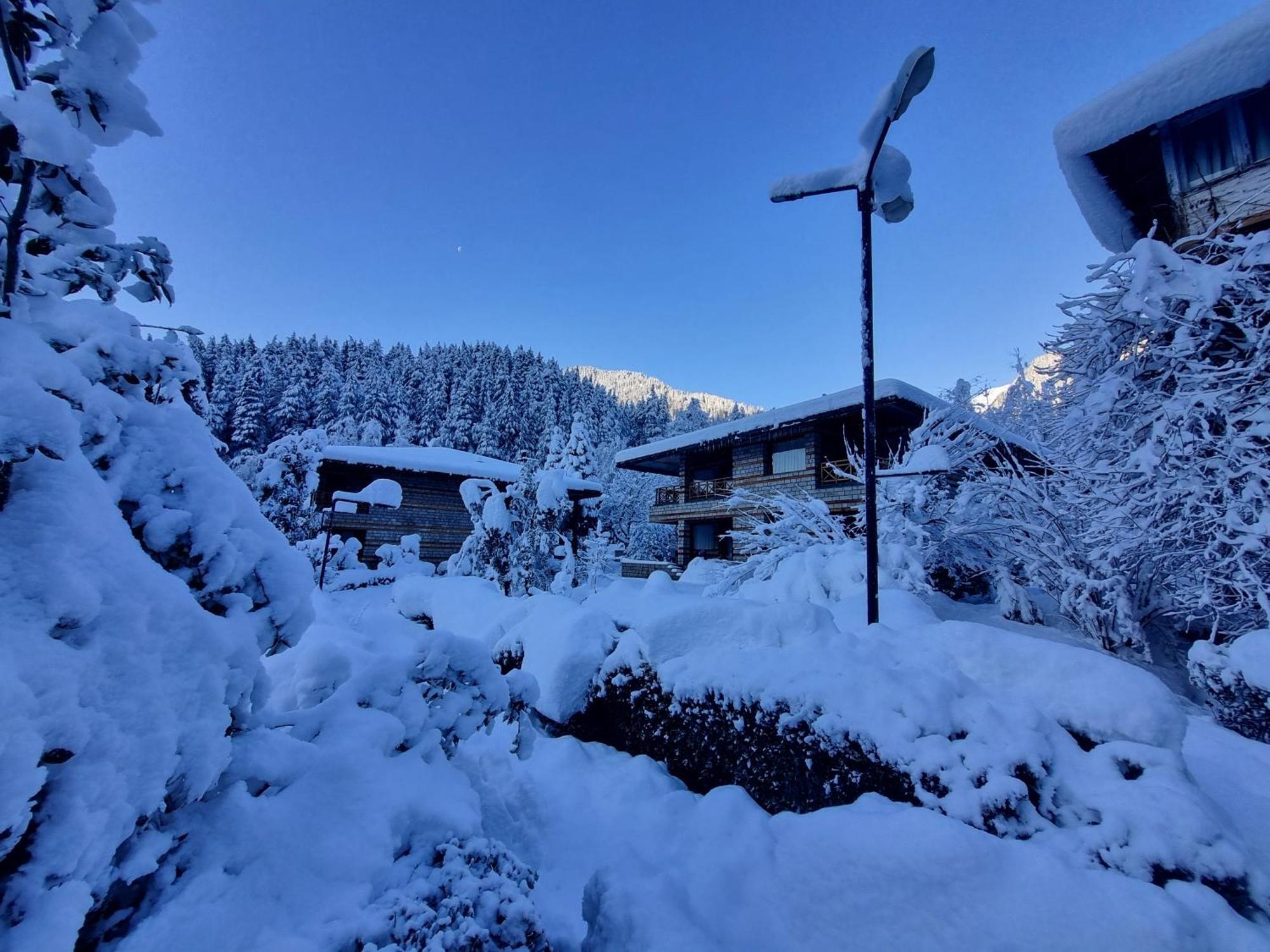 Banon Resorts Manāli Exteriör bild