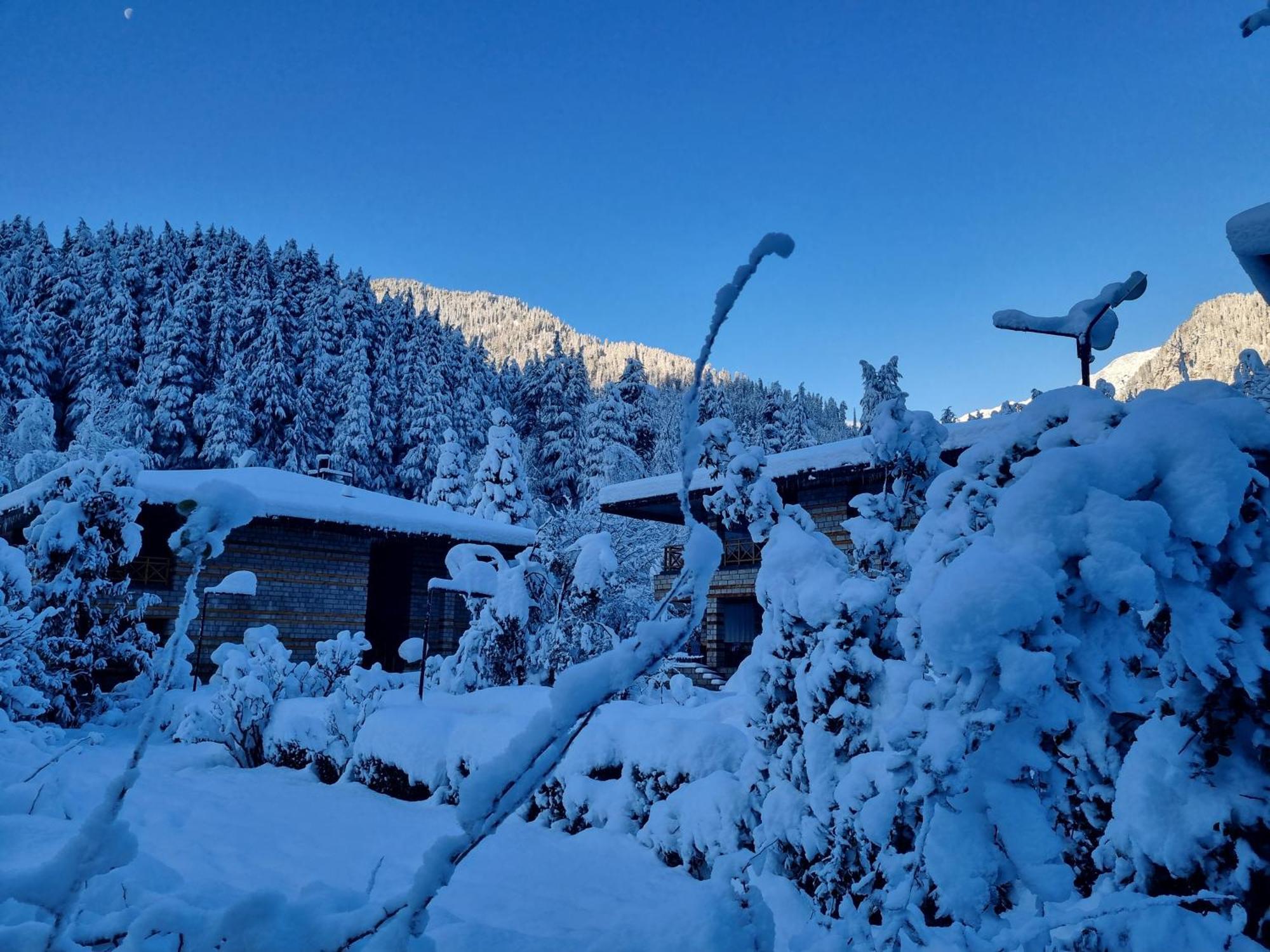 Banon Resorts Manāli Exteriör bild